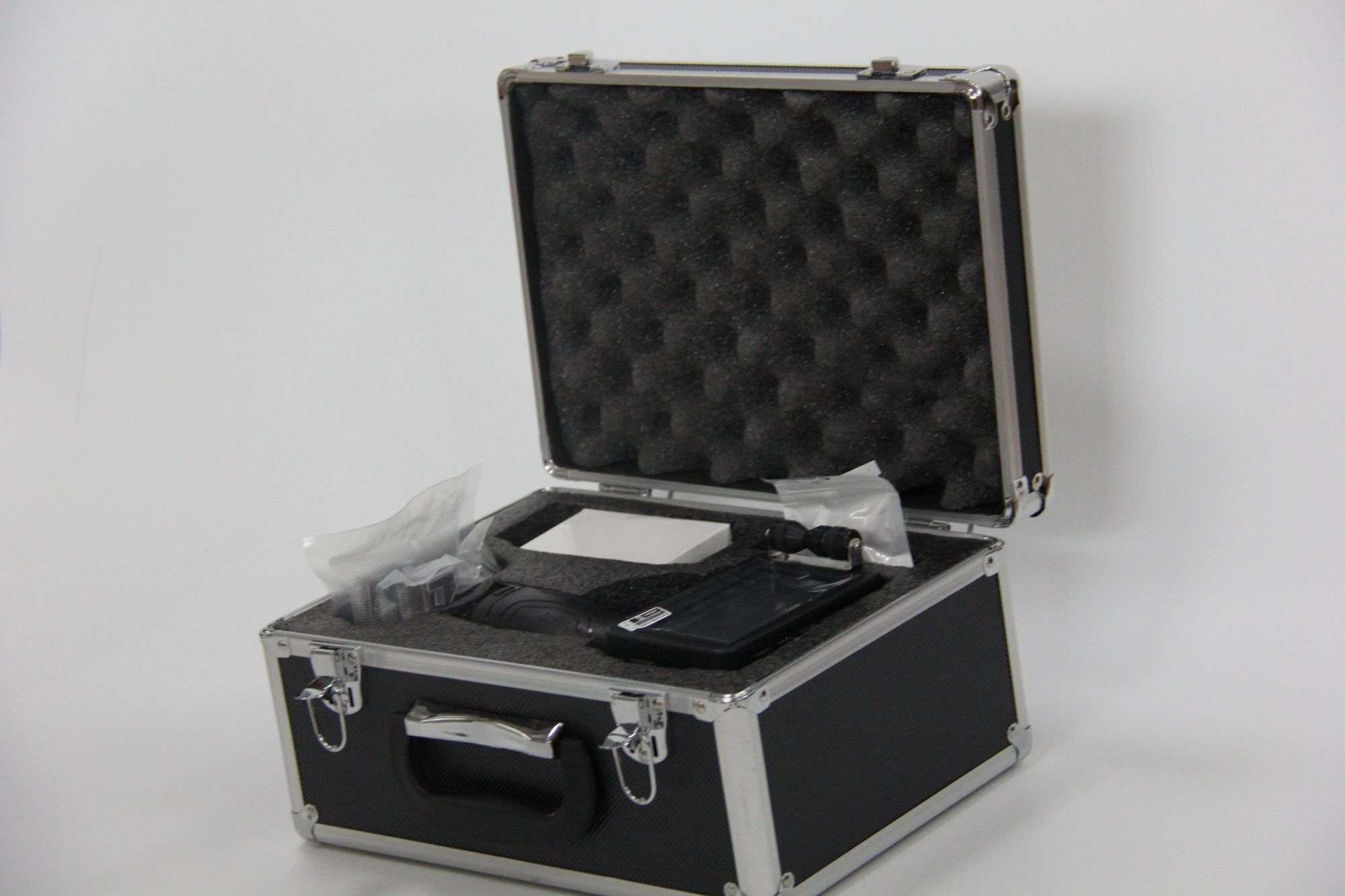 精密儀器箱防護方案：EPE 珍珠棉內襯應用案例指南